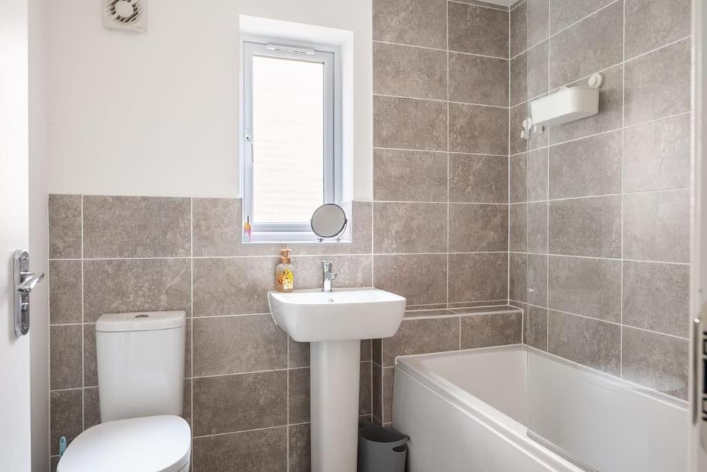 Cosy 3 Bed Near Beaches, Cardiff & Brecon Beacons Coity Eksteriør billede